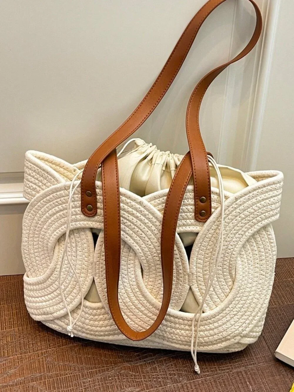 White Hollow Woven Women's Large Capacity Beach Drawstring Tote Bag
